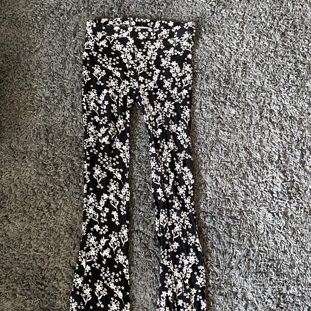 Bethany Mota yoga pants
